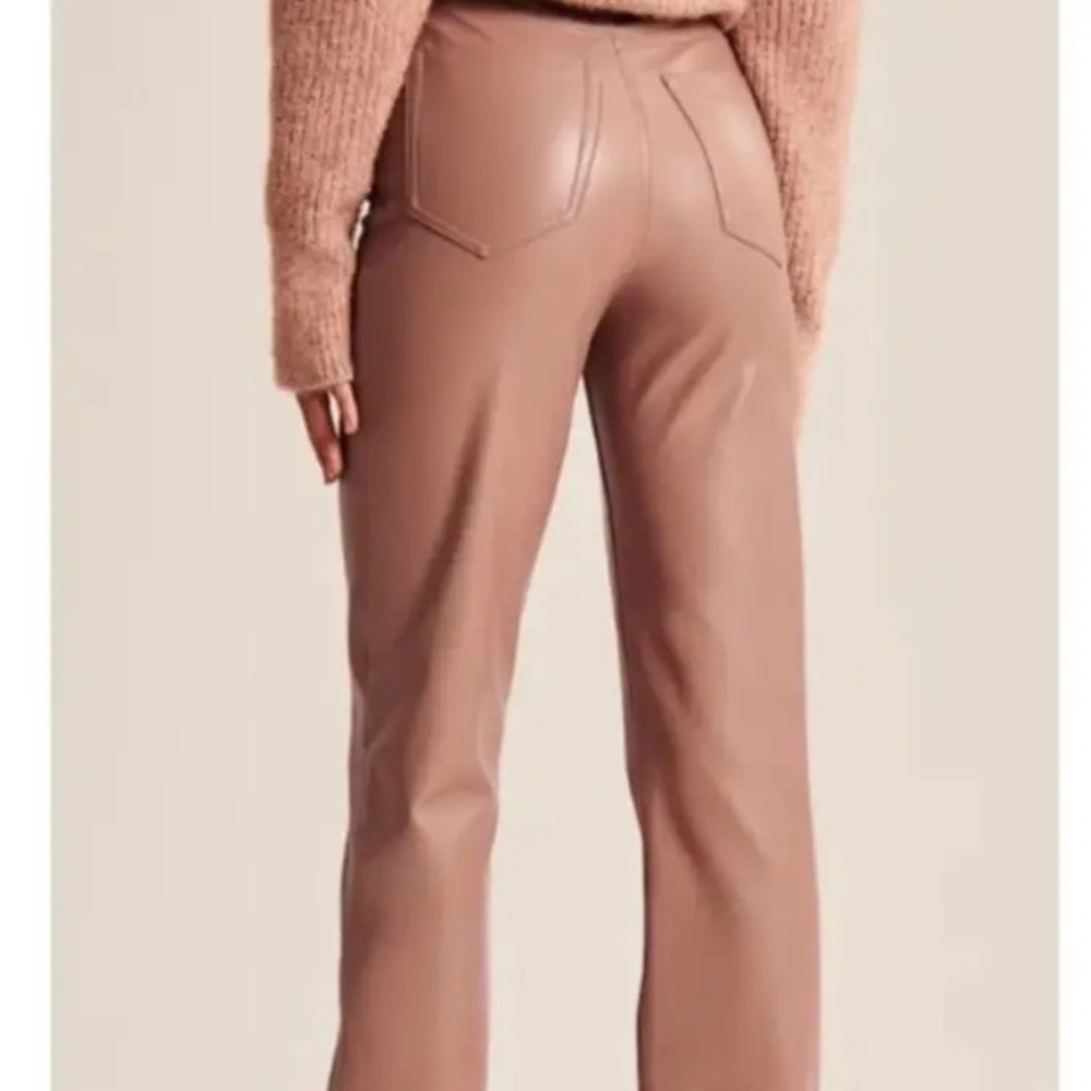 Abercrombie & Fitch The 90s Straight Ultra High Rise Faux Leather Pants 4 NWT - Picture 3 of 9